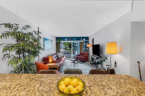 Wilton Manors, FL 33334,3004 NE 5th Ter #106-C