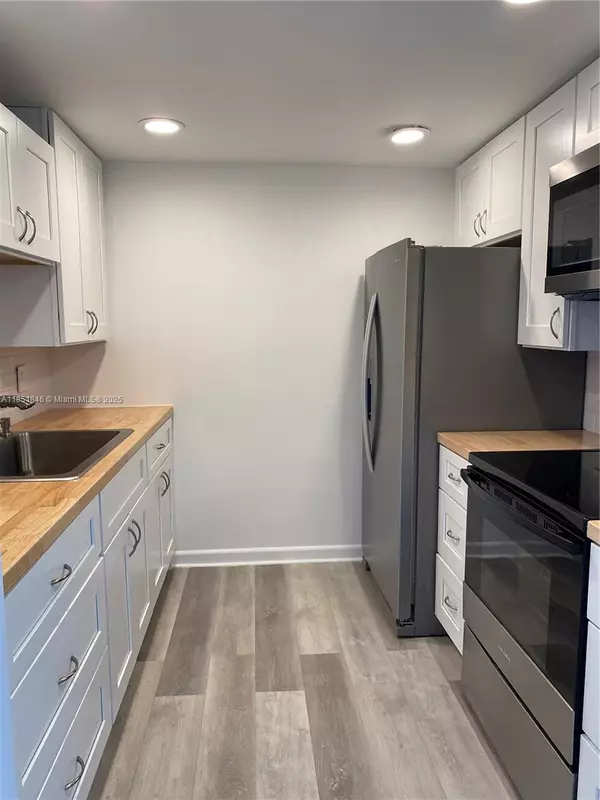 Pembroke Pines, FL 33027,801 SW 133rd Ter #310K