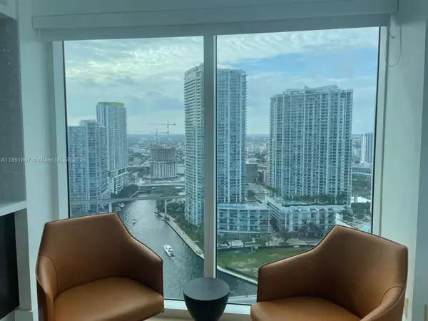 Miami, FL 33131,41 SE 5th St #1917