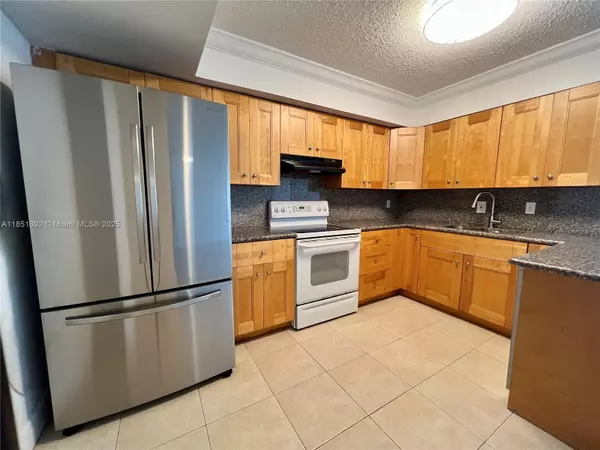 Boca Raton, FL 33487,5260 NW 2nd Ave #202