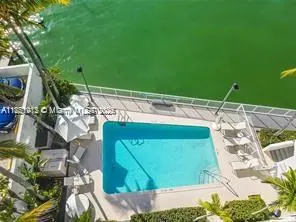 Miami Beach, FL 33140,5880 Collins Ave #1006