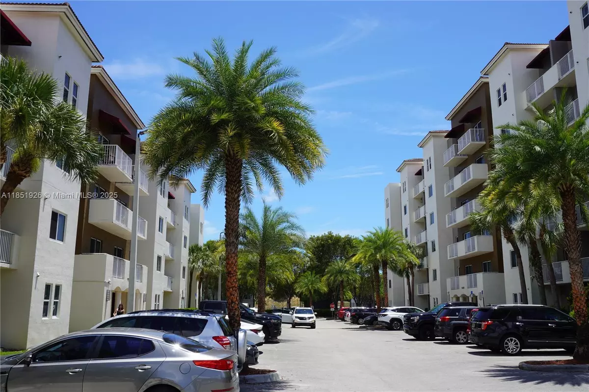 Cutler Bay, FL 33157,11050 SW 196th St #213