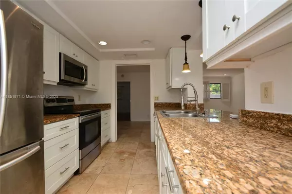 Lighthouse Point, FL 33064,4431 NE 28th Ave