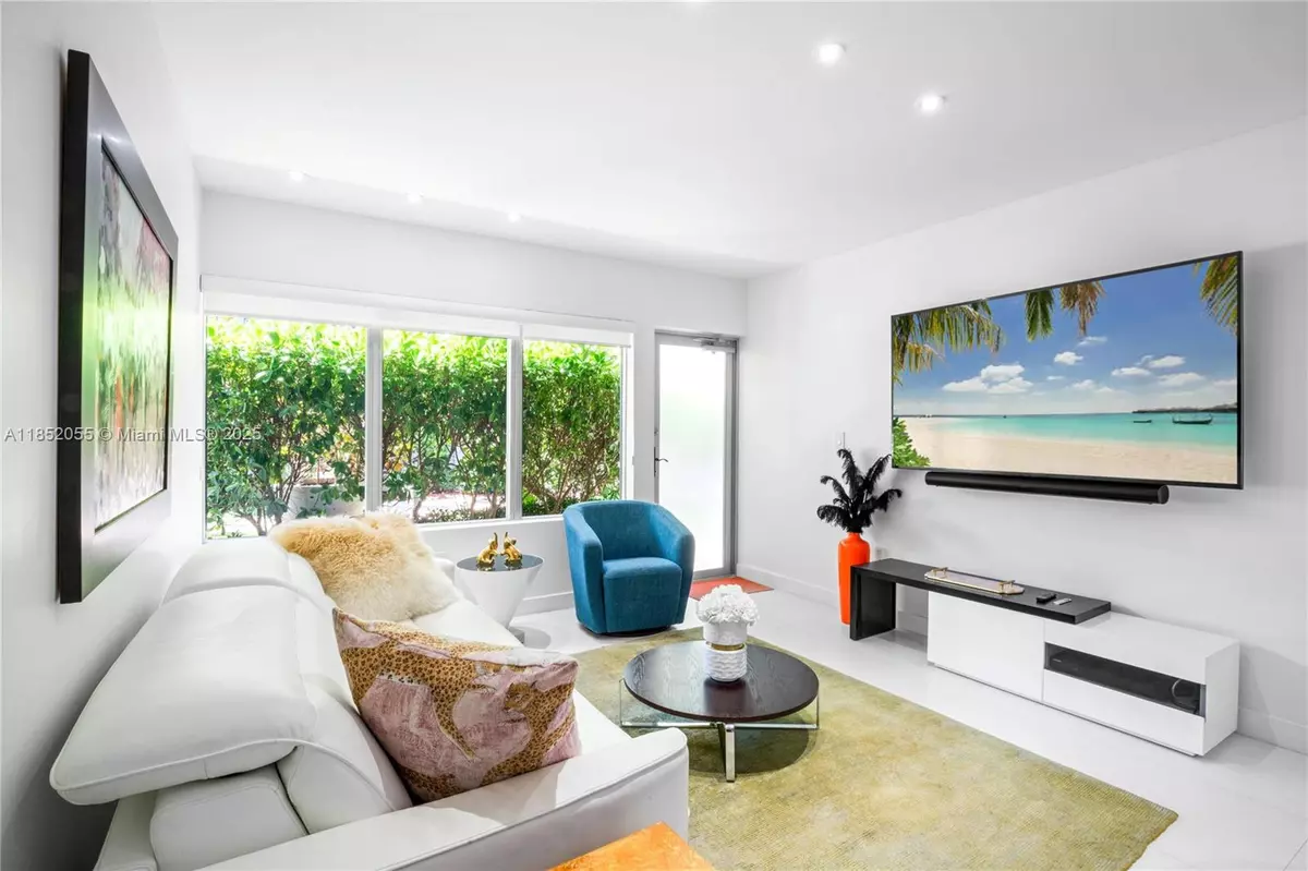 Miami Beach, FL 33139,2135 Washington Ct #2