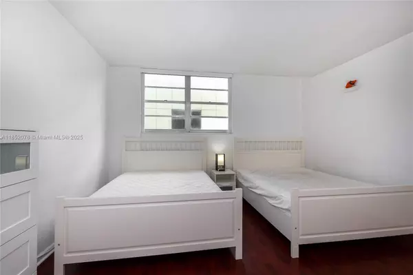 Hollywood, FL 33019,3901 S Ocean Dr #2D