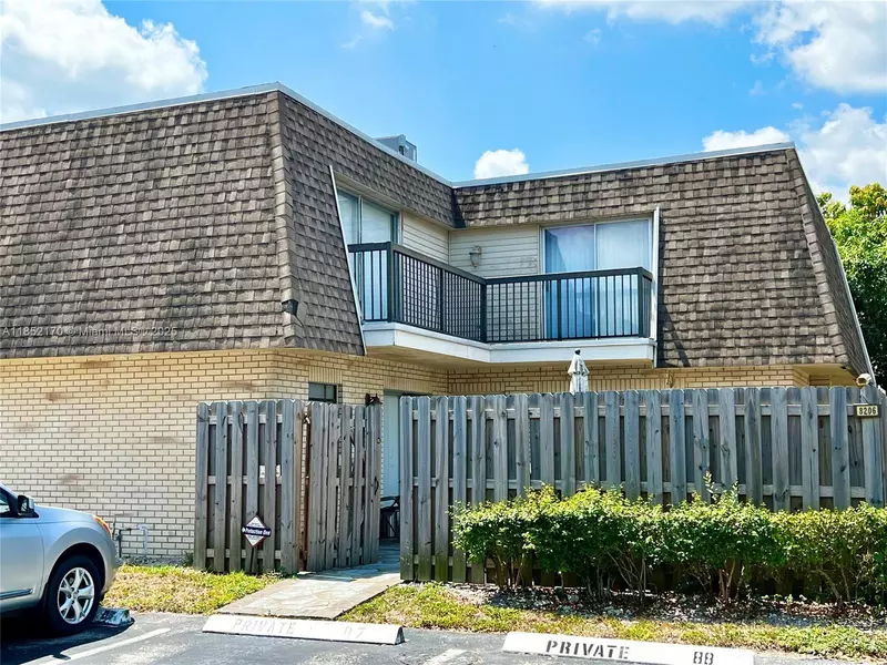 8206 SW 23rd Ct #22A, North Lauderdale, FL 33068