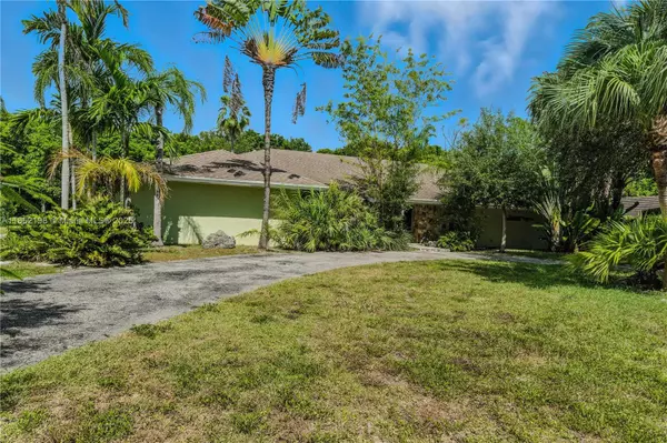 Palmetto Bay, FL 33157,17900 SW 77th Ave