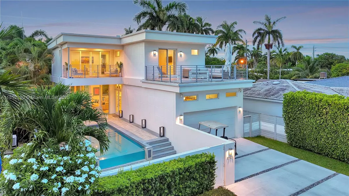 Hollywood, FL 33019,1243 Washington St