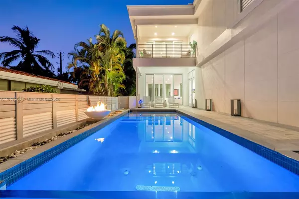 Hollywood, FL 33019,1243 Washington St