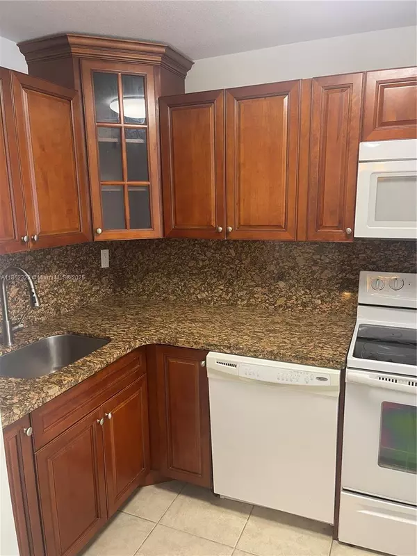 Miami, FL 33129,1901 Brickell Ave #B1504