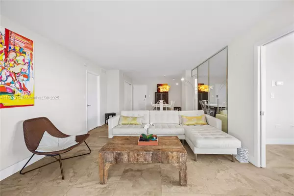 5555 Collins Ave #4B, Miami Beach, FL 33140