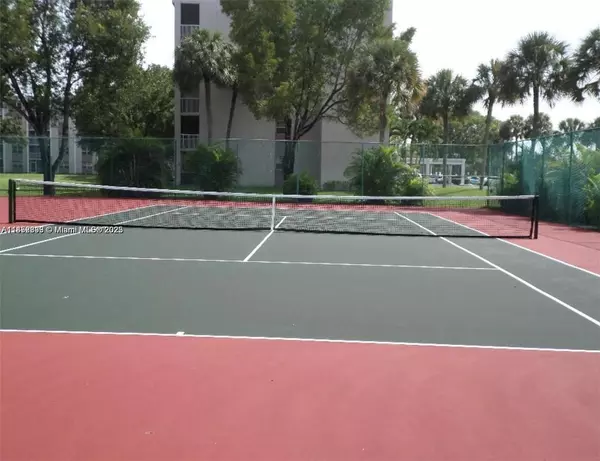 Coral Springs, FL 33071,1100 NW 87th Ave #104
