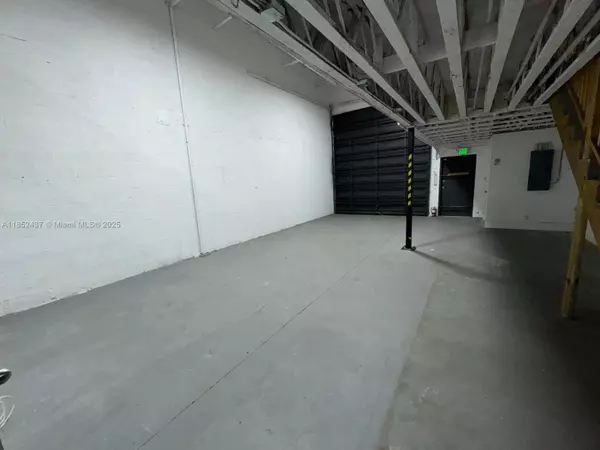 West Palm Beach, FL 33404,3965 Investment Lane #A 2