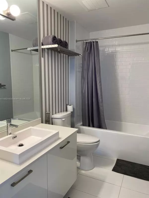Miami, FL 33131,151 SE 1st St #2401