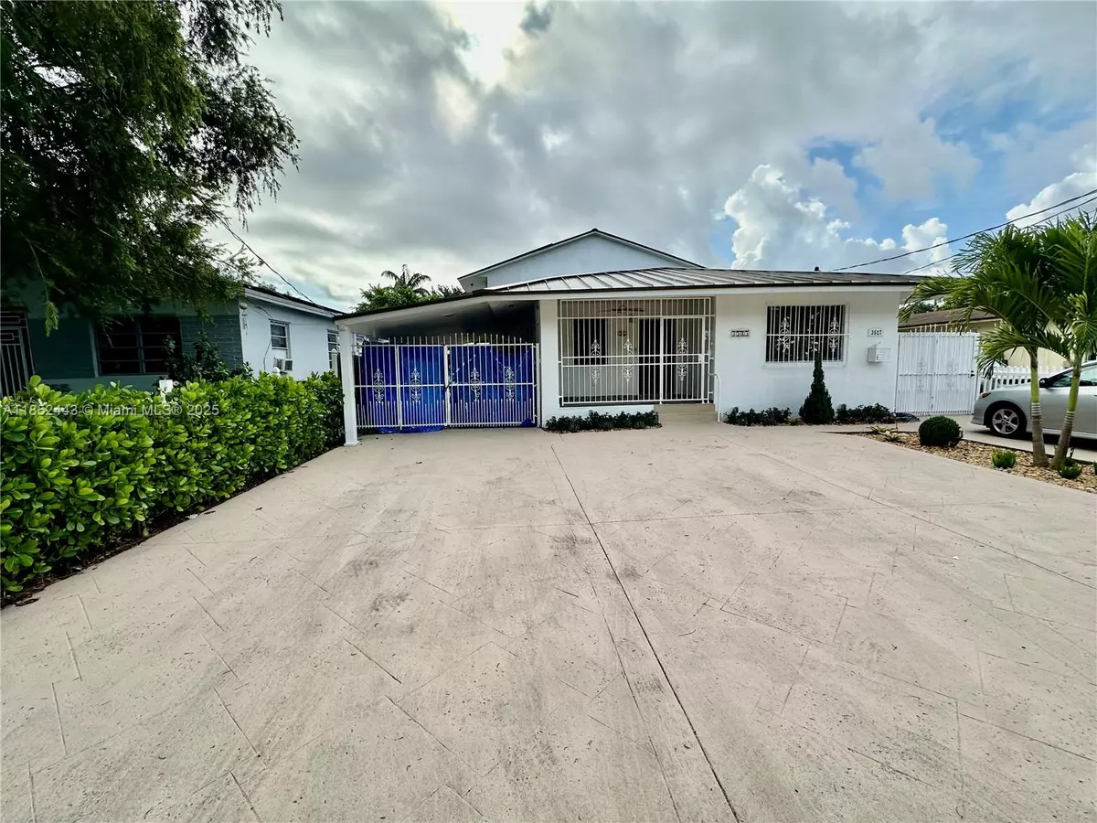 Miami, FL 33165,3525 SW 92nd Ave #0