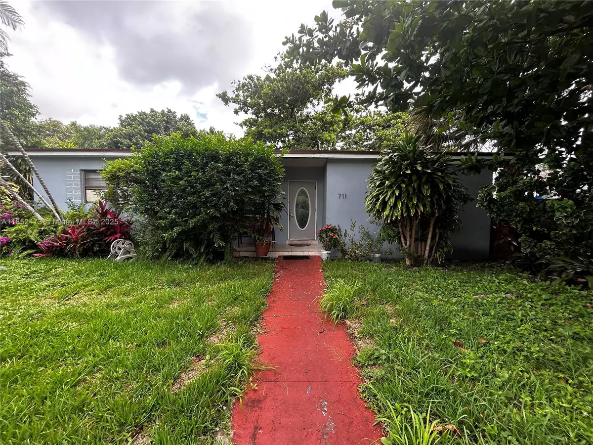 North Miami Beach, FL 33162,711 NE 170th St