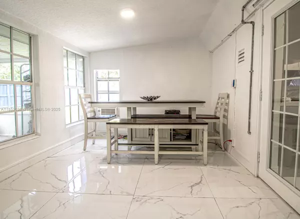 Davie, FL 33314,5601 SW 38th St