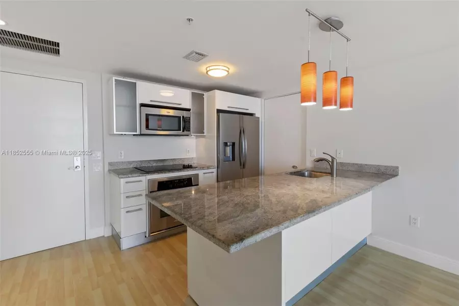 185 SW 7th St #3410, Miami, FL 33130