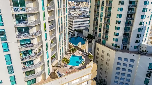 Miami, FL 33156,9055 SW 73 CT #809