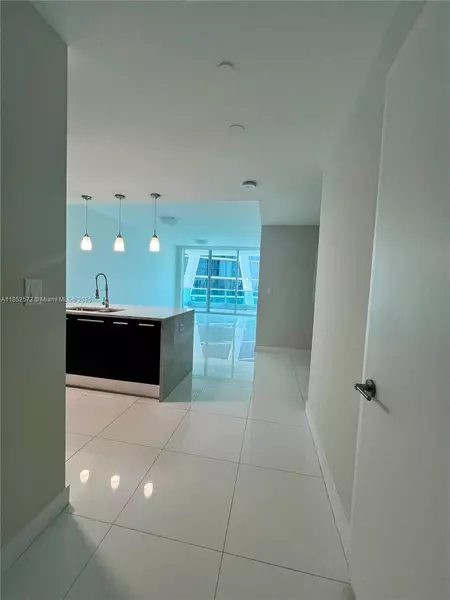 900 Biscayne Blvd #3010, Miami, FL 33132