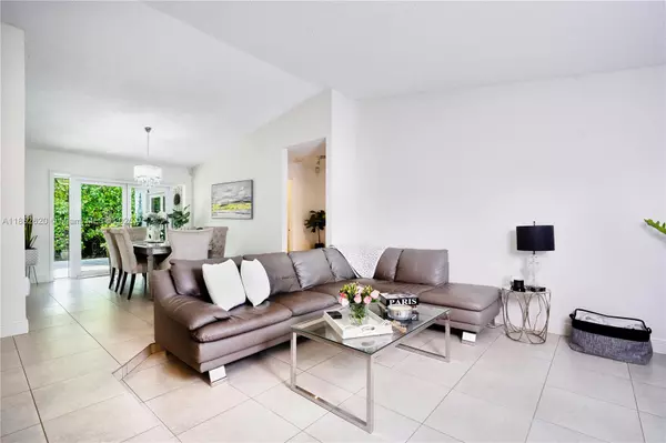 Miami, FL 33186,11181 SW 145th Ct