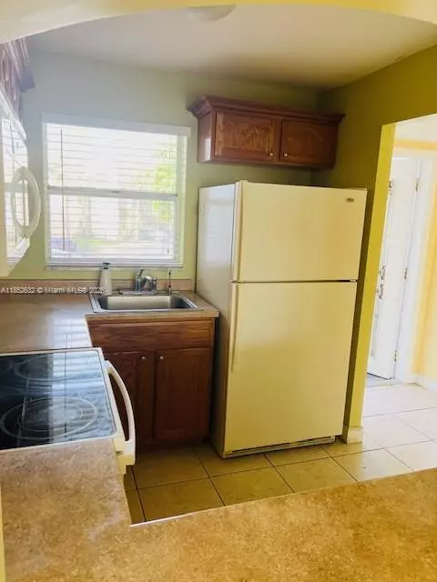 Sunrise, FL 33322,8325 Sunrise Lakes Blvd #205