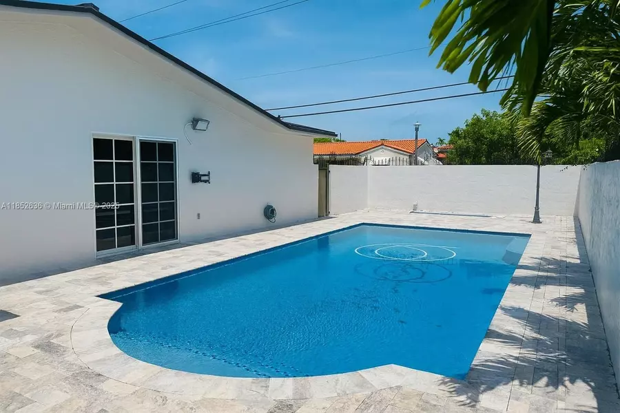 1900 SW 24th St, Miami, FL 33145