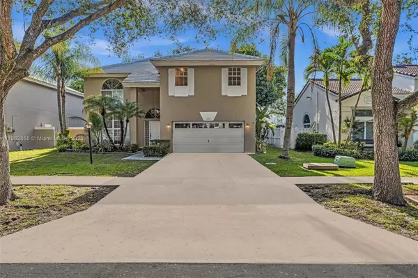 2927 Bogota Ave, Cooper City, FL 33026