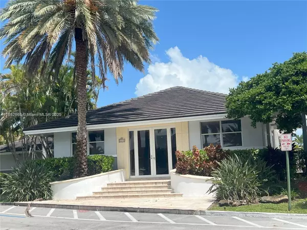 Cutler Bay, FL 33189,8590 SW 212th St #204