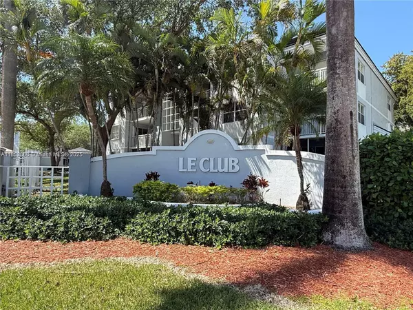 8590 SW 212th St #204, Cutler Bay, FL 33189