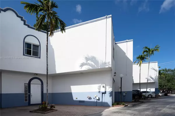 Fort Lauderdale, FL 33315,2927 SW 18 th Terrace