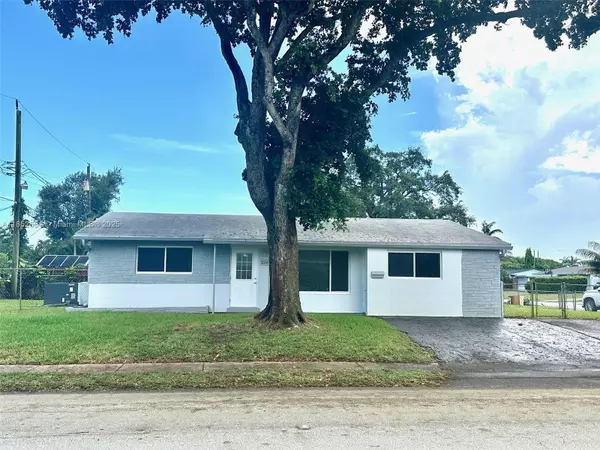 Hollywood, FL 33021,2241 N 57th Way