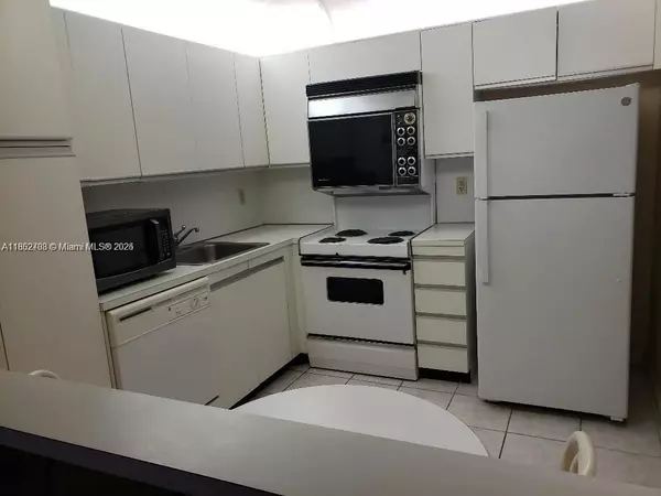 Hollywood, FL 33019,2301 S Ocean Dr #1906