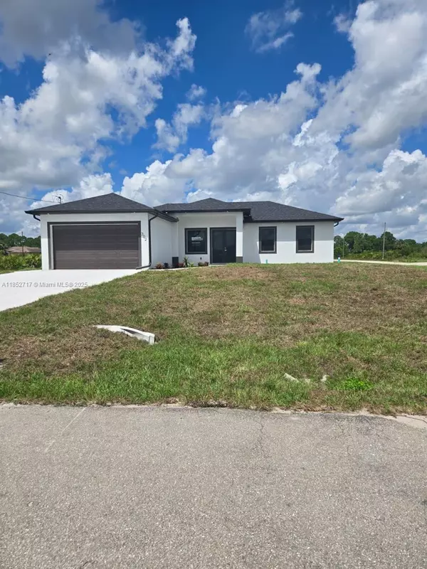 302 Panorama Ave, Lehigh Acres, FL 33974