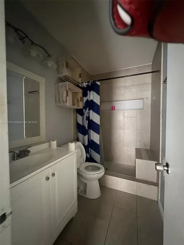Hialeah, FL 33010,258 E 12th St #258