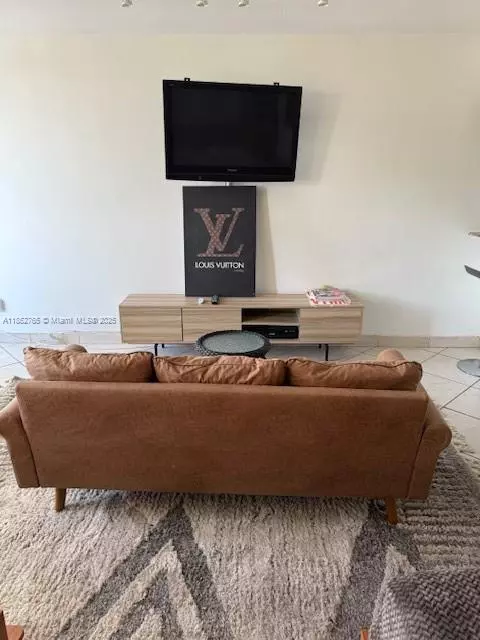 100 Lincoln Rd #520, Miami Beach, FL 33139