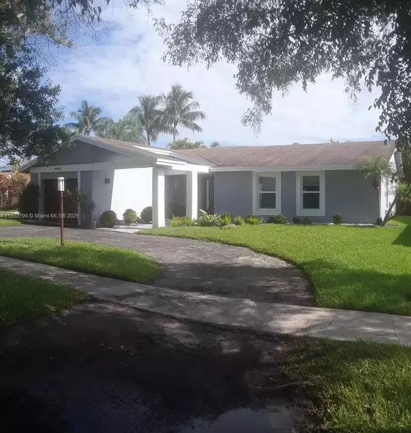 Weston, FL 33326,16867 Royal Poinciana Dr #N/A