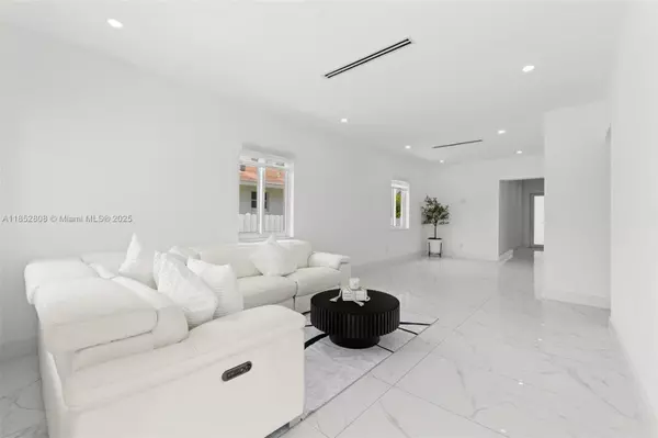 Hialeah, FL 33013,4205 E 10th Ave