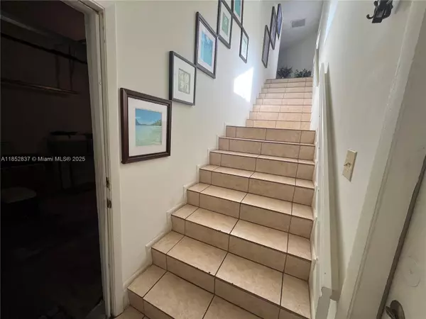 Weston, FL 33326,16312 Malibu Dr