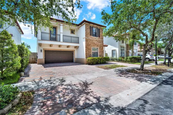Homestead, FL 33033,557 SE 37th Place