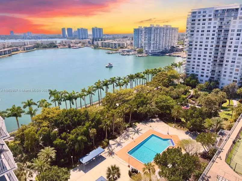 2851 NE 183rd St #1706E, Aventura, FL 33160
