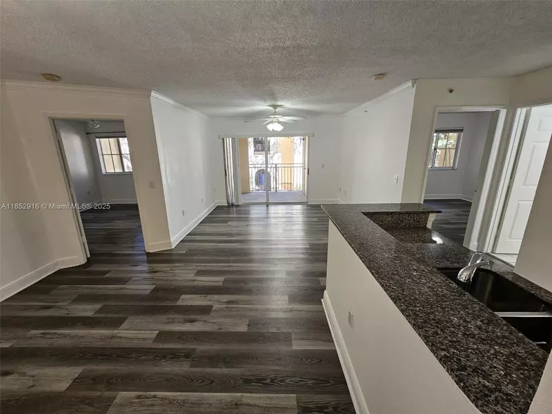 2451 Centergate Dr #204, Miramar, FL 33025