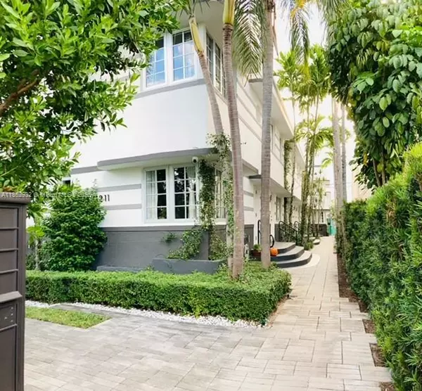 Miami Beach, FL 33139,1211 Euclid Ave #6