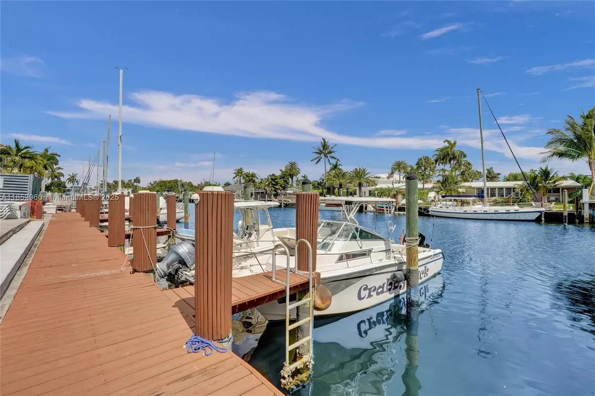 Fort Lauderdale, FL 33316,1501 SE 15th St #3-5