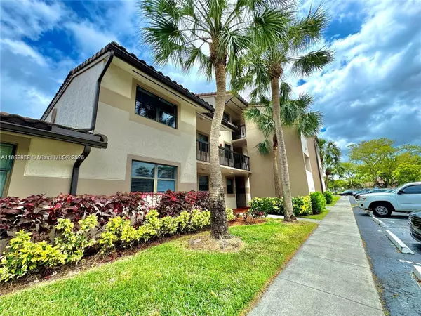 9886 Nob Hill Ln, Sunrise, FL 33351