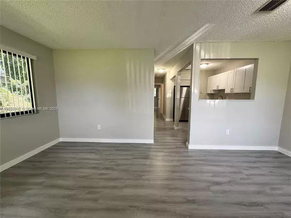 2237 Taylor St #3, Hollywood, FL 33020