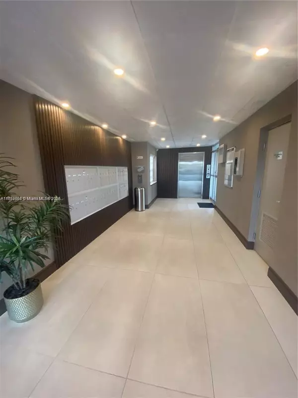 Miami, FL 33145,1400 SW 27th Ave #301
