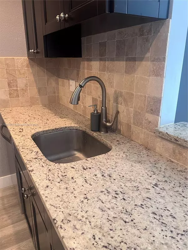 Pompano Beach, FL 33062,400 N Riverside Dr #106