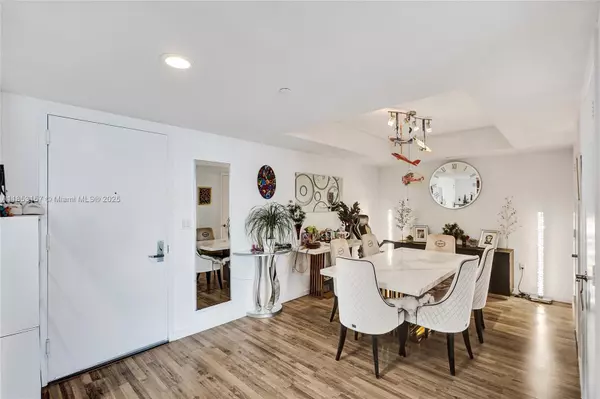 Miami, FL 33132,50 Biscayne Blvd #3006