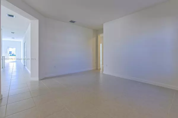 Homestead, FL 33035,2425 SE 23rd Rd